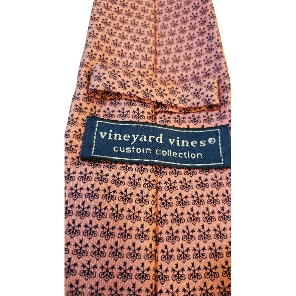 VINEYARD VINES Pink & Blue 100% Silk Neck Tie‎ Custom Collection Made in USA